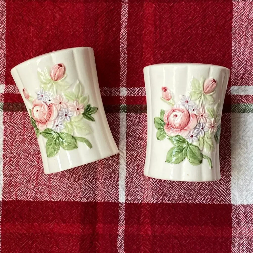 Otagiri Japan white Porcelain Salt & Pepper‎ Shakers Floral Bouquet